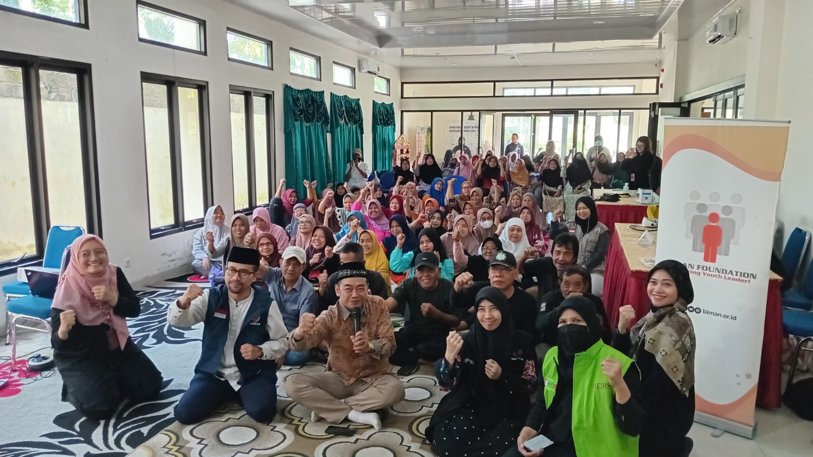 Sekolah Lansia dan Cek Kesehatan Gratis